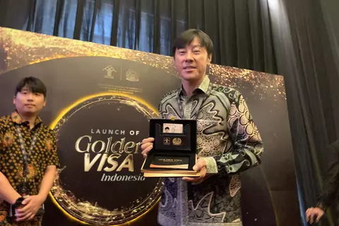 Elevate Your Investment Journey in Indonesia Securing a Golden Visa is a prestigious milestone that requires precision and expert handling. At PT Biantara Jaya Services, we combine our deep regulatory knowledge with a "personal touch" to manage your application discreetly and efficiently. Contact our senior consultants today to explore your eligibility for the Golden Visa and secure your future in Indonesia.